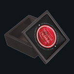 Caja De Regalo Elegante 15.º 26.º 36.º Rosa Boda Aniversario<br><div class="desc">¡Celebremos los 15, 26 o 36 años de boda con esta caja de conservas conmemorativa! Las elegantes letras en serif blancas con románticos fondos rojos y negros le dan un toque memorable a esta ocasión especial y (extraordinario) hito. Personalizar con los nombres de la pareja feliz, años de matrimonio y...</div>