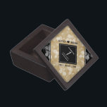 Caja De Regalo Elegante 1er aniversario de Boda de papel<br><div class="desc">¡Celebra el primer aniversario del boda de papel con esta elegante caja de conservas! Las elegantes letras en blanco y negro con confeti hexagonal sobre un fondo de papel envejecido añaden un toque memorable a esta ocasión especial y un hito. Personaliza con los nombres y fechas de matrimonio de la...</div>