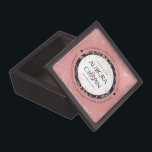 Caja De Regalo Elegante 37° Aniversario del Boda de Alabastro<br><div class="desc">¡Celebremos el 37 aniversario del boda con esta caja conmemorativa de sake! Elegante serif en blanco y negro con cremoso blanco de grano fino, dorado rosa y fondo negro añaden un toque memorable para esta ocasión especial y un hito extraordinario. Personalizar con los nombres de la pareja feliz, años de...</div>