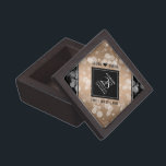 Caja De Regalo Elegante celebración del 28º Aniversario del Boda<br><div class="desc">¡Celebre el 28º aniversario del boda de lino con esta elegante caja de sake! Las elegantes letras en blanco y negro con confeti hexagonal y el fondo de lino blanco roto añaden un toque memorable a esta ocasión especial y un hito extraordinario. Personaliza con los nombres y fechas de matrimonio...</div>