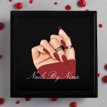 Caja De Regalo Elegante Moda Salón de Enamorados de Artistas de U<br><div class="desc">Esta caja de regalo es perfecta para cualquier manicurista o salón de belleza. Incluye todas las herramientas y productos necesarios para ofrecer una manicura y pedicura de lujo. La caja está envuelta en un elegante arco rojo y negro, lo que la convierte en el regalo perfecto para cualquier ocasión especial....</div>