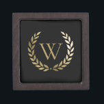 Caja De Regalo Elegante Monograma de la corona de oro negro<br><div class="desc">Envuelva su estilo de regalo con esta elegante caja de regalo personalizada que incluye un falso monograma de oro enmarcado con una corona de laurel de oro sobre un simple fondo negro. Diseñado por Susan Coffey.</div>
