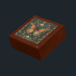 Caja De Regalo Elegante retro boho mariposa vegetación botánica<br><div class="desc">Sumérjase en el atractivo encantador de esta elegante obra de arte de libélula bohemia, donde la elegancia de la naturaleza se encuentra con la artesanía atemporal. Esta exquisita pieza, situada en un exuberante entorno forestal, captura la serena belleza de un frondoso bosque, rico en detalles intrincados de flora y árboles....</div>