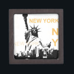 Caja De Regalo Estatua de la Libertad de Nueva York<br><div class="desc">Estatua de la Libertad de Nueva York y Manhattan</div>
