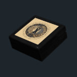 Caja De Regalo Estrellas de luna de sol celestial Medianoche Ciel<br><div class="desc">Un elegante mosaico de estrellas de luna de sol antiguo que se puede personalizar con tu propia cita favorita o tu nombre. Se pueden utilizar para la decoración casera,  como gallos o como azulejos decorativos. Fondo de color arena. Puedes añadir tu cita favorita o tu nombre.</div>