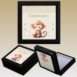 Caja De Regalo Estrellas de mono lindo añaden nombre keepsake mar<br><div class="desc">Mantén la caja de regalo para los niños. Personaliza con un nombre. Con un mono lindo,  puntos de polka y estrellas con los colores marrón y blanco.</div>
