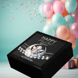 Caja De Regalo Fairy First Chica Happy Birday<br><div class="desc">Magical Fairy First Chica Happy Birthday box - Encantador Diseño con Luces de Hadas, Luna y Polvo Pixie. Perfecto para las celebraciones del primer cumpleaños. Sumérjase en el encantador mundo de las hadas con nuestra "Magical Fairy First Chica Happy Birthday Gift Box". Diseñada para añadir un toque mágico a la...</div>