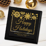 Caja De Regalo Fiesta de Navidades Personalizados de copos de nie<br><div class="desc">Moda Navidades corporativos caja de regalo fiesta con Happy Holidays escrito en elegante escritura cursiva dorada bajo un hermoso borde de copos de nieve cayendo en la decoración moderna de las vacaciones negras. Personalizar sus regalos profesionales para clientes o empleados con su nombre de empresa o negocio.</div>