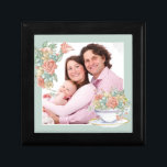Caja De Regalo Floral acuarela y foto de Personalizado de té<br><div class="desc">Bonito acuarela de arte enmarcando tu foto.</div>