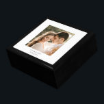 Caja De Regalo Foto boda Wood Keepsake<br><div class="desc">Una elegante caja de conservas barnizadas de madera boda personalizada. Reemplace esta foto con su propia foto favorita del boda.</div>