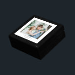 Caja De Regalo Foto personalizada Boda Wood Keepsake Box<br><div class="desc">Una caja de conservas barnizadas de madera de boda personalizada. Reemplace esta foto con su propia foto favorita del boda.</div>