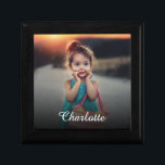 Caja De Regalo Foto personalizado Crea tu propia imagen personali<br><div class="desc">Crea tu propia caja de regalo personalizada con tu imagen personalizado. Añade tu foto, diseño o arte favorito para crear algo realmente único. Para editar esta plantilla de diseño, haga clic en 'Personalizar' y cargue su propia imagen como se muestra arriba. ¡Trate o haga el regalo perfecto para la familia,...</div>