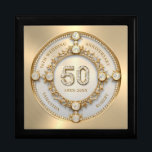 Caja De Regalo Glam Diamond & Gold Frame 50° Aniversario Boda<br><div class="desc">Juego de diamante blanco brillante en un marco dorado giratorio,  reloj conmemorativo del 50 aniversario del boda en la pared. Personalizable de texto en color de fuente oro cambiable. Se crearon imágenes de diamantes y oro con texto para el generador de imágenes.</div>