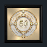 Caja De Regalo Glam Diamond & Gold Frame 50° Aniversario Boda<br><div class="desc">Juego de diamante blanco brillante en un marco dorado giratorio,  reloj conmemorativo del 50 aniversario del boda en la pared. Personalizable de texto en color de fuente oro cambiable. Se crearon imágenes de diamantes y oro con texto para el generador de imágenes.</div>