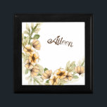 Caja De Regalo Idea de regalo de dama de honor floral personaliza<br><div class="desc">Caja de Regalos de la Novia de la Fiesta de Bodas de Entourage, la muestra perfecta de aprecio por sus queridas damas de honor. Cada caja está cuidadosamente seleccionada para crear una experiencia verdaderamente memorable. Con una elegante artesanía y detalles personalizados, esta caja de regalo le encantará e impresionará. En...</div>
