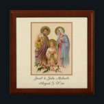 Caja De Regalo La boda católica favorece a la sagrada familia ele<br><div class="desc">Esta es una hermosa imagen católica tradicional de la Sagrada Familia,  Jesús,  la Santísima Virgen María y San José.  Se pueden modificar todos los textos y tipos de letra.</div>