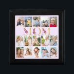 Caja De Regalo Letra floral de mamá 15 Lilac Collage de fotos ver<br><div class="desc">Magnífico regalo de fotos para tu madre. El diseño incluye letras florales para "mamá" impresas en oro y decoradas con flores de lirio morado. La plantilla de fotos está configurada para que añadas 15 de tus fotos favoritas, todas las cuales se muestran en formato vertical. Este collage de fotos estilo...</div>