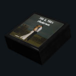 Caja De Regalo Mínimo y moderno recién casados Sr. y Sra. Boda Fo<br><div class="desc">Placa especial de foto para recién casados con foto del día de la boda. Diseño sencillo y moderno con un diseño fotográfico completo. Personalizar con su nombre.</div>