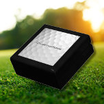 Caja De Regalo Pelota de golf con texto personalizado<br><div class="desc">Diseño único para el golfista casual al profesional del Heart. Clásico y único,  seguro que esto impresionará a sus compañeros de golf en el próximo torneo o reunión. Personalizar esta bola de golf con el texto que elijas.</div>