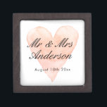 Caja De Regalo Personalizado Sr. Sra. Coral acuarela Corazón anil<br><div class="desc">Personalizado Sr. y Sra. coral color agua rosa color boda de corazón caja de regalo con tapa magnética. Añada el nombre personalizado de la novia y el novio/recién casados. Diseño de fondo de símbolo de amor con tipografía de escritura elegante. Excelente para el portador de anillo, joyas, fiesta y otras...</div>