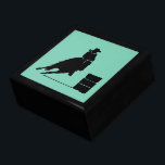 Caja De Regalo Rodeo Tema Cowgirl Barrel Carreras Silhouette<br><div class="desc">Silueta de una carrera de barril de cowgirl atlética con su caballo. Ilustracion de acción de rodeo excitante. El fondo es de color verde menta. Ideal para los amantes del rodeo y del caballo.</div>