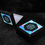 Caja De Regalo RPG Dice | Holo Fantasy Retro Tabletop PnP Gamer<br><div class="desc">Siempre es JUEGO, así que elige tu iniciativa de armas y rollos... Un boda/fiesta de jugadores de MODA GEEK de novedad ideal para cualquier tabletas de la vieja escuela bolígrafo/lápiz y papel de fantasía (PnP) jugador de rol de fantasía con un dados poliédrico de 20 lados con un rollo natural...</div>