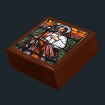Caja De Regalo San José reza por nosotros - vidriera manchada<br><div class="desc">Fotografía de una hermosa vidriera de San José,  que ahora es de "dominio público". Algunos de los productos con esta foto también dicen "San José,  recen por nosotros". No dude en cambiar los colores de fondo y/o añadir sus propias palabras a través de las herramientas de personalización.</div>