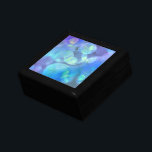 Caja De Regalo Surreal Fractal Abstract Design<br><div class="desc">Un fractal energético etéreo fresco. Montones de círculos rebotantes,  burbujas y moscas en diversos colores de azul frío helado,  verdes de menta suave y varios tonos de morado. Este diseño abstracto surrealista,  compuesto por colores mezclados que giran,  crea una suave mezcla de color y movimiento.</div>