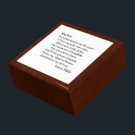 Caja De Regalo Una empleada de honor personalizada<br><div class="desc">Maid of Honor Wooden Gift Box con un poema que dice: Compartiste con nosotros el comienzo de nuestro feliz siempre después,  con muchas lágrimas de alegría y momentos de risas. Siempre estás ahí y siempre puedo depender,  hoy,  de mi empleada de honor y para siempre de mi amiga".</div>