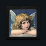Caja De Regalo Vintage Christmas Angel Child White Wings Indigo<br><div class="desc">Envuelve tu regalo en este vintage diseño victoriano con un niño ángel con hermosas alas blancas contra un cielo índigo oscuro.</div>