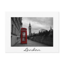 Caja de teléfono roja en postal de texto blanco de