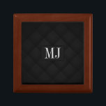 Caja de trinquete - Iniciales 3D negras<br><div class="desc">Caja de la compra simple para joyería y otros keepsakes. Personalizar con sus propias iniciales.</div>