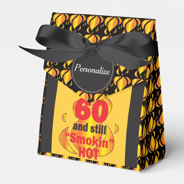 Caja Para Regalos 60 y todavía muy caliente | Cumpleaños 60 (Front Side)