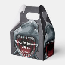 Abundante cumpleaños de los tiburones