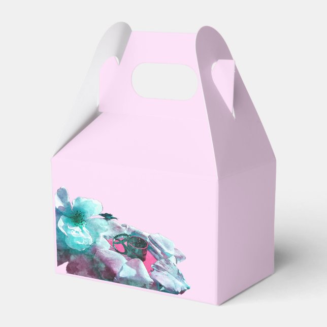 Caja Para Regalos Anillos con pétalos de rosa blancos (Front Side)