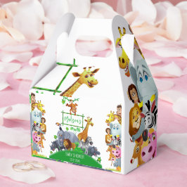 Caja Para Regalos Animales Salvajes en invierno de vegetación en una