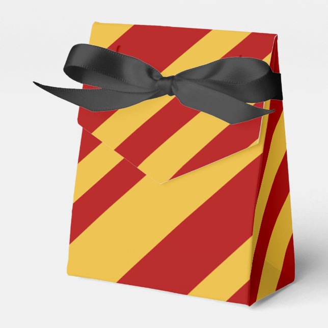 Caja Para Regalos Asistente de carpas rojas y doradas (Front Side)
