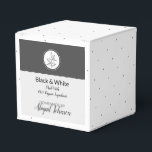 Caja Para Regalos Baño y embalaje corporal caseros | Blanco y negro<br><div class="desc">Para sus exfoliaciones de azúcar caseras y hechas a mano, lociones, cremas, mantequilla corporal y jabones, personalizar esta caja para acomodar su receta. Personalizable completo, para que pueda ser usado para cualquier aroma o sabor — y no solamente baño y regalos corporales. Hemos creado estas cajas de regalo en blanco...</div>