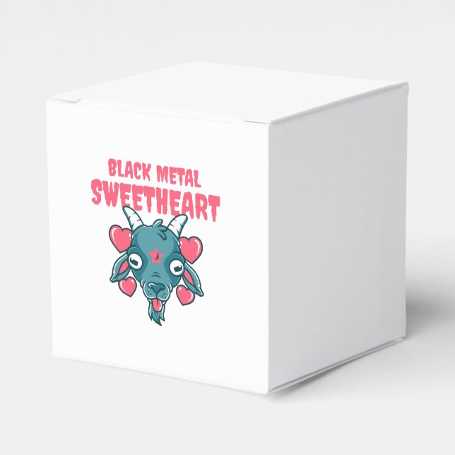 Caja Para Regalos Baphomet Cabeza de Cabra Adorable (Costado Anverso)