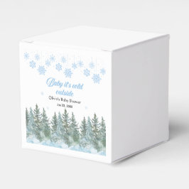 Caja Para Regalos Bebé Está Afuera en Invierno Baby Shower