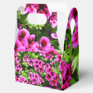 Caja Para Regalos "Blooms vibrantes: Geranios rosados calientes sobr
