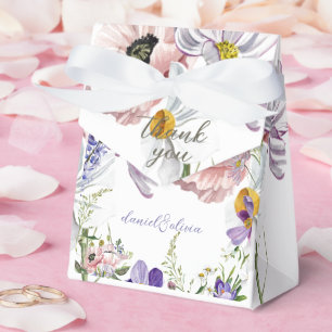 Caja Para Regalos Boda bordeado por la flor morada y crema