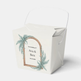 Caja Para Regalos Boda con arco de madera y follaje de helecho