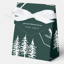 Boda de árbol de pino de montaña al aire libre