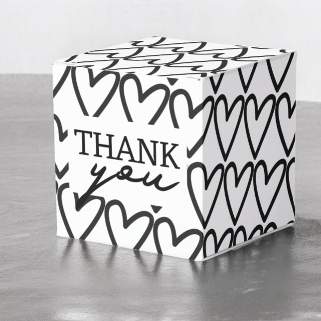 Caja Para Regalos Boda de patrón cardíaco sencillo de agradecimiento (Simple Thank You Heart Pattern Wedding Favor Boxes
from Ricaso. Modern black and white wedding boxes)