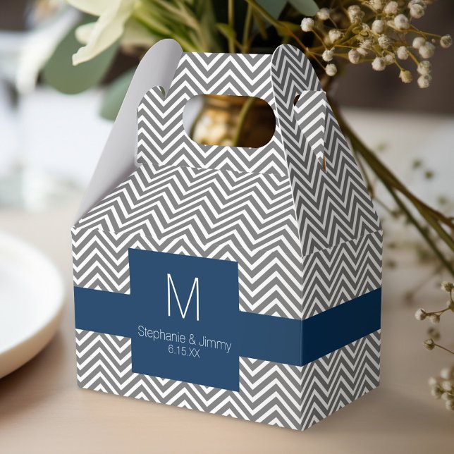 Caja Para Regalos Boda del Monograma del Patrón de Chevron de Marina (Personalized favor box - monogram wedding)