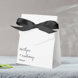 Caja Para Regalos Boda minimalista de escritura moderna en blanco y 