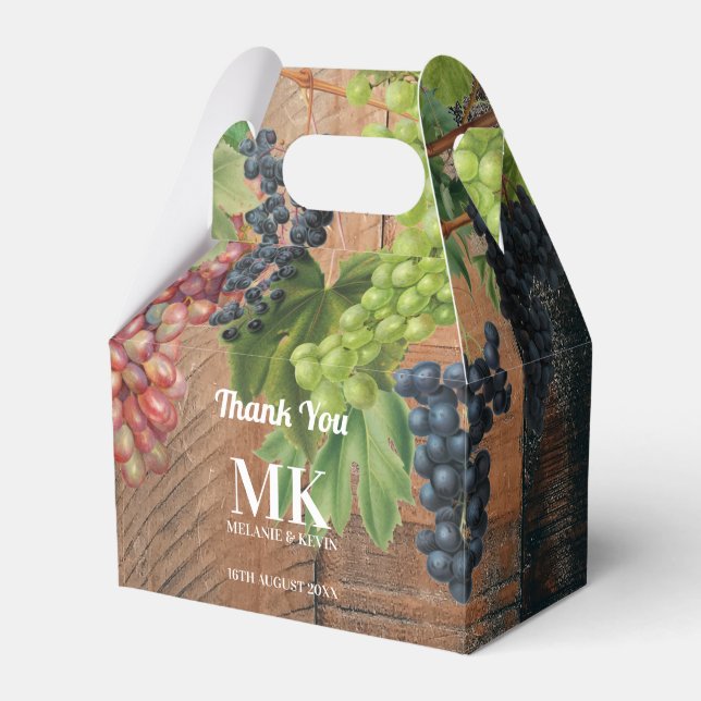 Caja Para Regalos Boda Monograma Rústico de Madera y Uvas (Front Side)