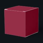 Caja Para Regalos Borgoña<br><div class="desc">El burgundy es un color intenso y profundo que combina el rojo oscuro con tonos de púrpura y a veces marrón. A menudo se describe como sofisticado,  lujoso y cálido,  similar al color del vino tinto de la región de Borgoña en Francia.</div>