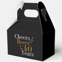 Brindis y cervezas por 40 años Cumpleaños 40